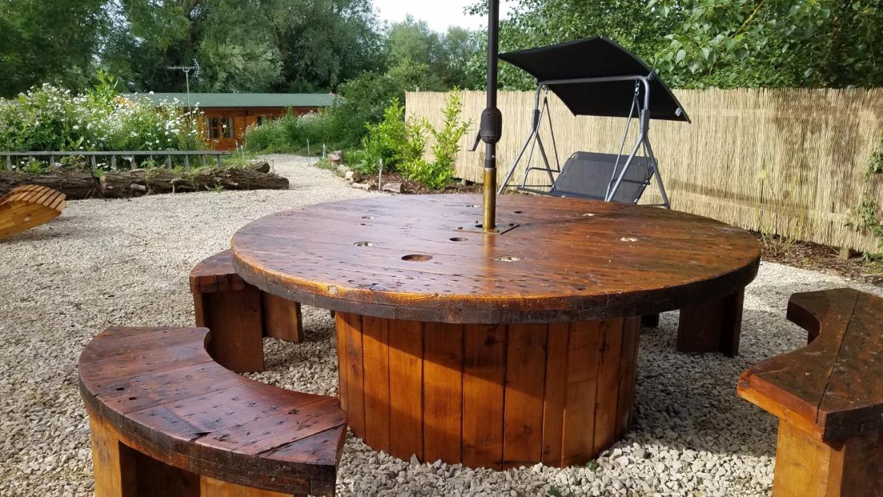 East Pool Cabin Lincoln Esterno foto